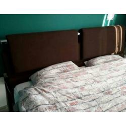 **Gratis** 2 pers. Boxspring met pocketvering matras.
