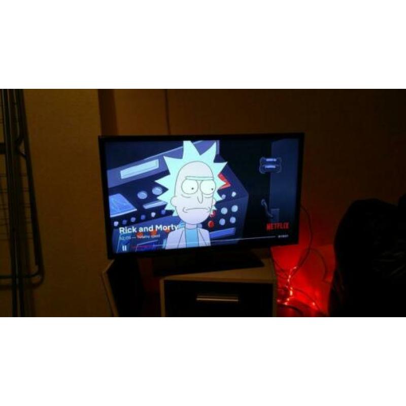 Samsung 32" with 3d function + Google Chromecast
