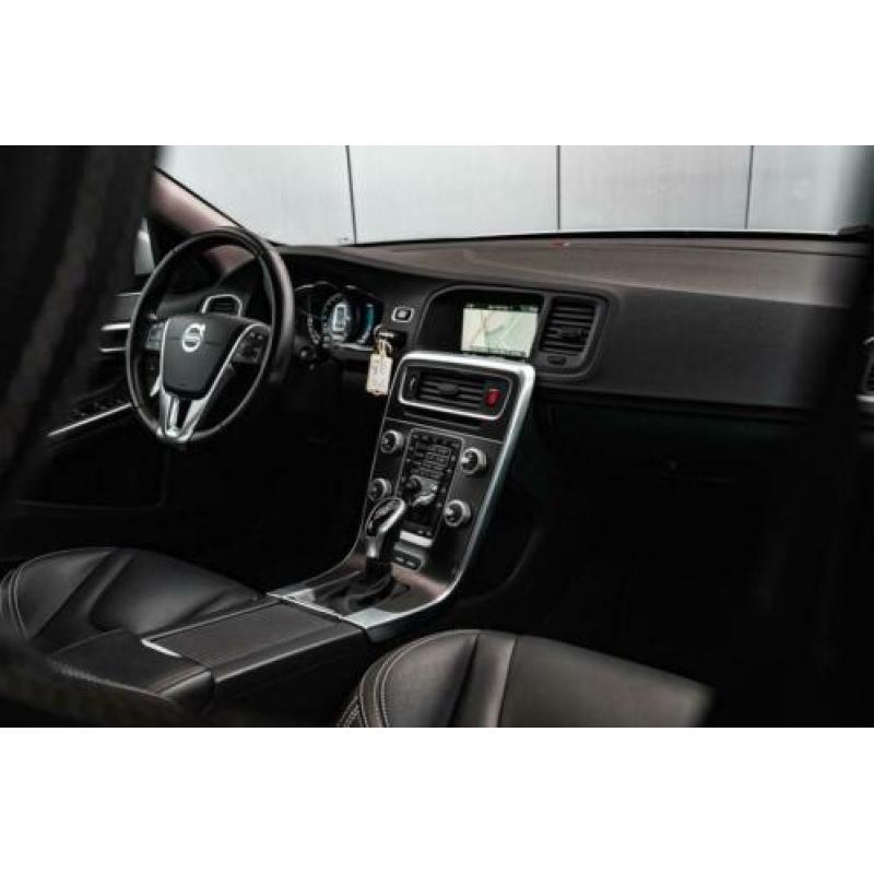 Volvo V60 D6 288pk AWD Aut. Twin Engine Summum | Trekhaak af