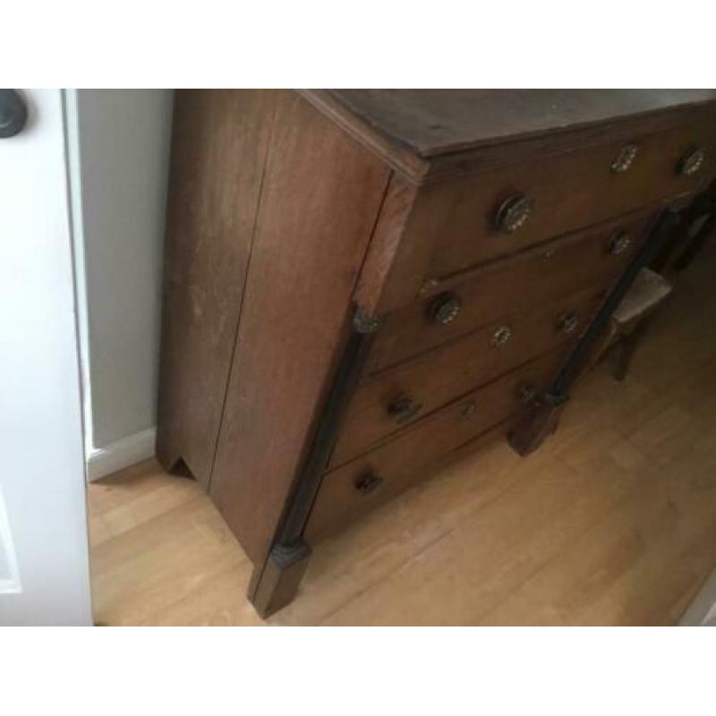 Antieke kast met lades H102xB96xD46