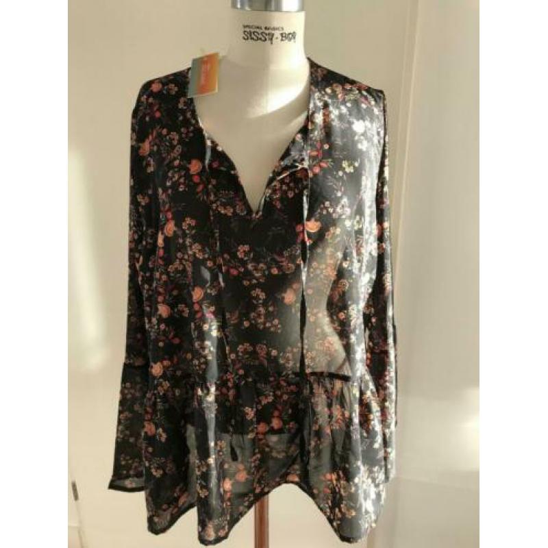 BEACHWAVE top maat 48 NIEUW MET KAARTJE