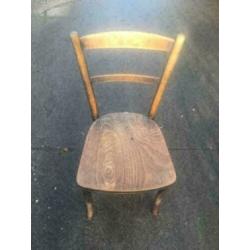 Brocante houten stoel / nog 1 stuks beschikbaar