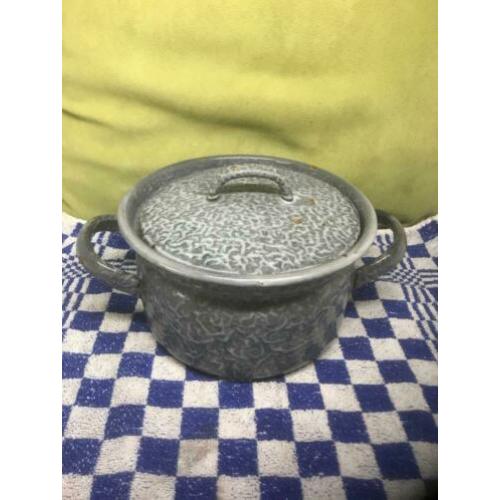 Emaille pan, grijsgewolkt, 17,5cm. (3)
