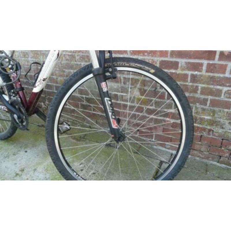 Mountainbike, dames, bij Drenth In- en Verkoop Veendam