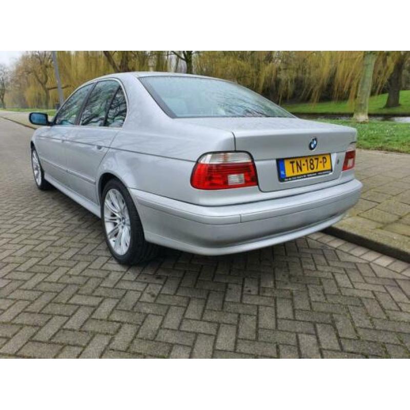 BMW 5-Serie 2.2 I 520 AUT 2002 Grijs