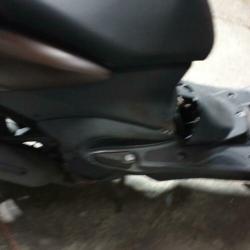 Yamaha Neo's 4-takt opknapper/schade scooter.
