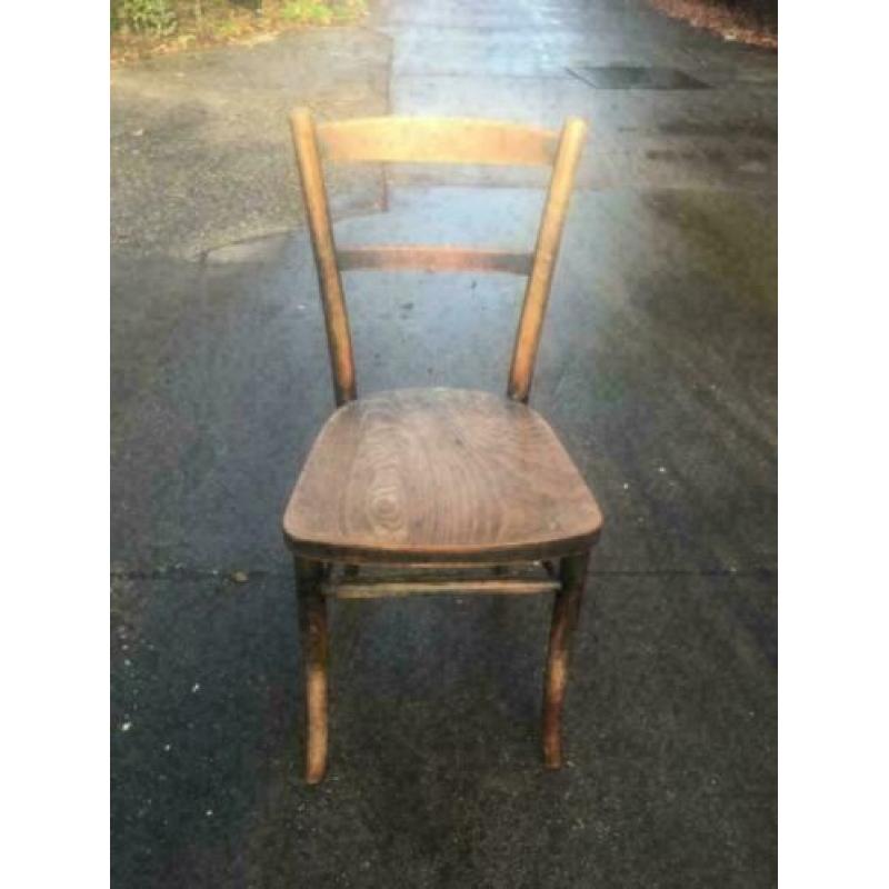 Brocante houten stoel / nog 1 stuks beschikbaar