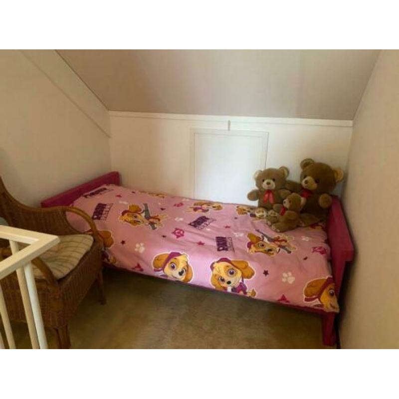 Bed incl matras nieuw