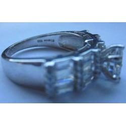 Schitterende ring met C.Z. steentjes