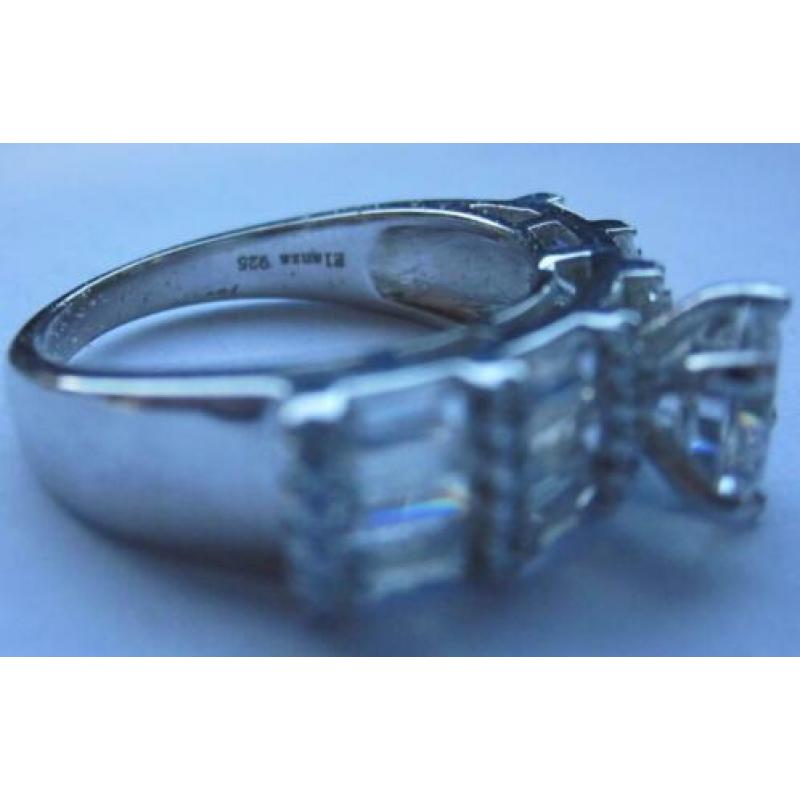 Schitterende ring met C.Z. steentjes