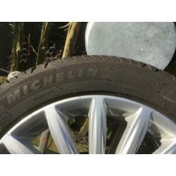 17 inch wielen met zomerbanden (215/50 R17) Ford Mondeo