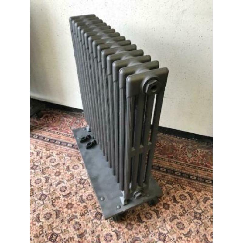 gietijzeren radiator art deco 14