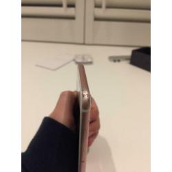 Iphone 7 rose met oplader oortjes en carbon hoesje