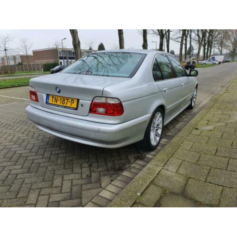 BMW 5-Serie 2.2 I 520 AUT 2002 Grijs