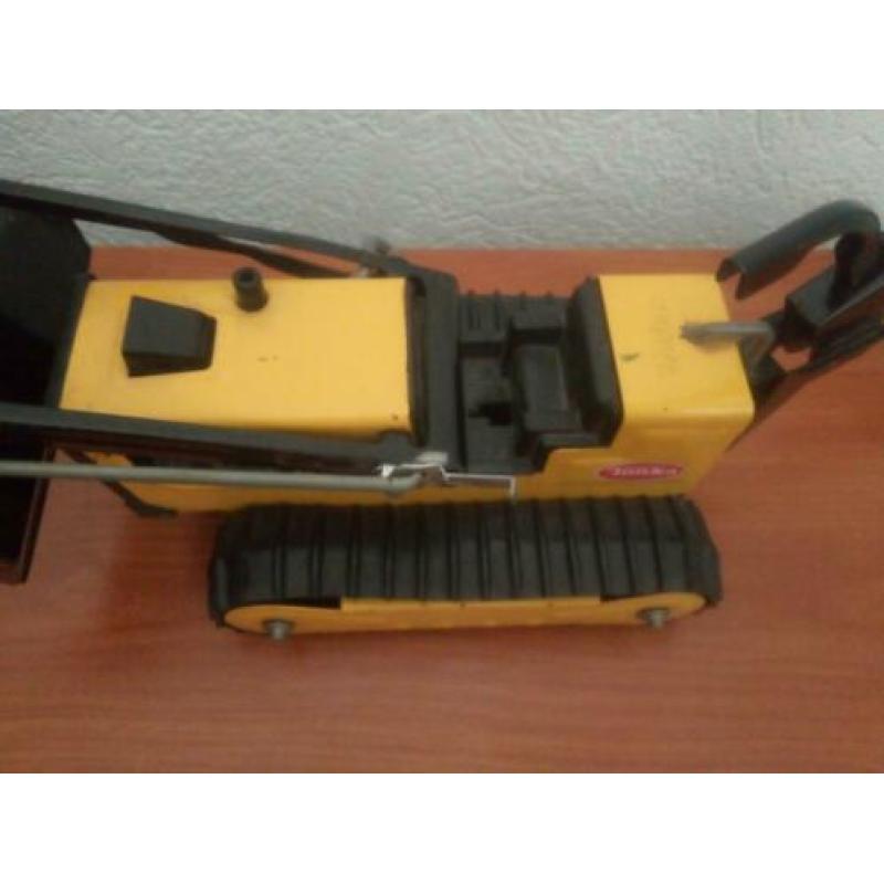 Vintage Tonka bulldozer.