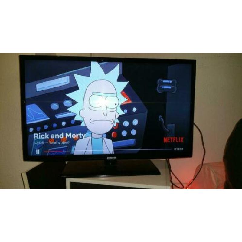 Samsung 32" with 3d function + Google Chromecast