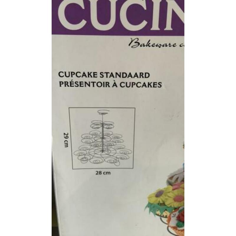 Cupcake maker en standaard.