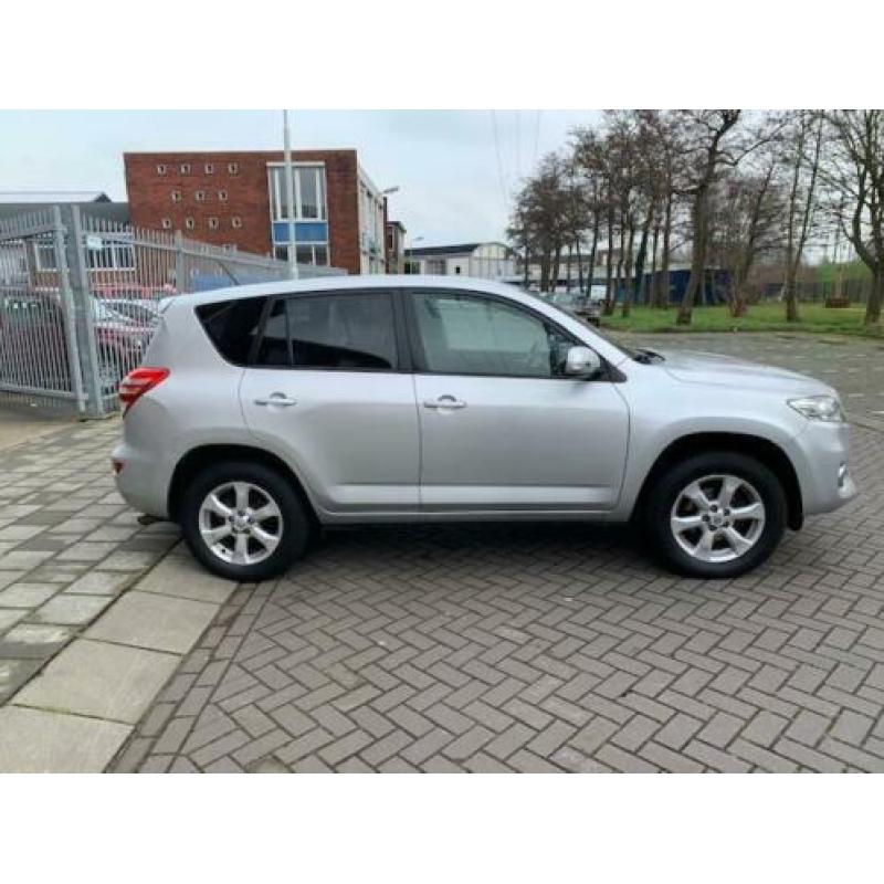 Toyota RAV4 2.2 D-4D Dynamic