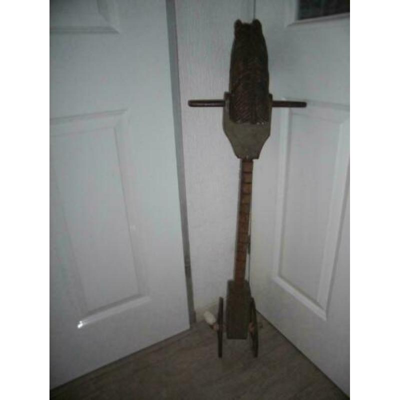 Mooie grote antieke houten stokpaardje /stokpaard