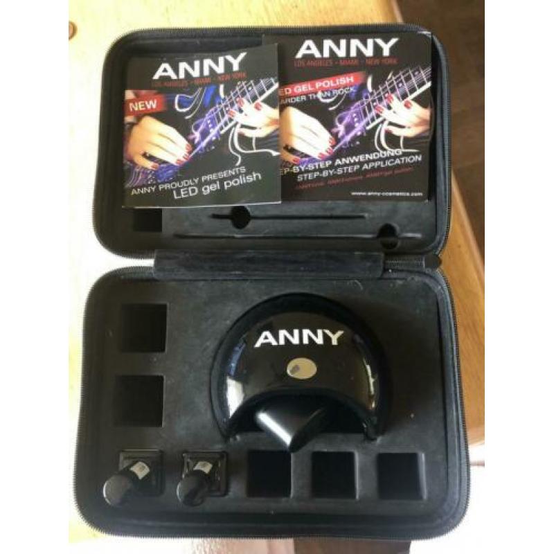 Anny gellak, led lamp in case