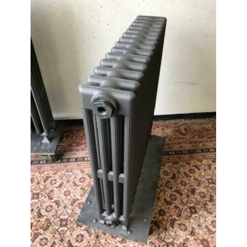 gietijzeren radiator art deco 14