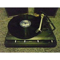Erres platenspeler met 2 luidsprekers goed werkend (philips)