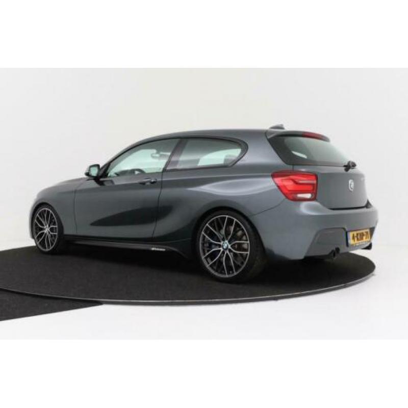 BMW 1-serie M135i | Org NL | Dealer onderhouden | 19 inch!