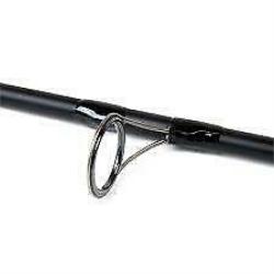 2 Fox karperhengels + 2 Spro baitrunners + 2 Daiwa sleeves