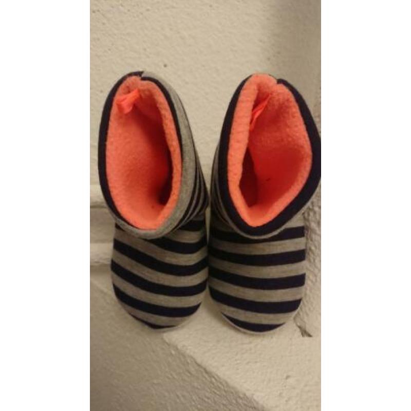 *nieuw* sloffen maat 24-25 jongen meisje streep blauw