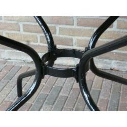 Zeer fraaie 5-delige metalen tuinset: 4 Tuinstoelen + tafel.
