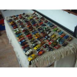 120 Hot Wheels wij ruimen op
