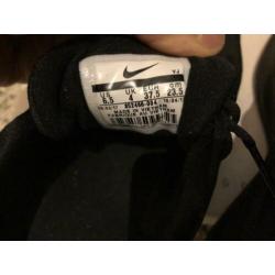 Nike training schoenen 37