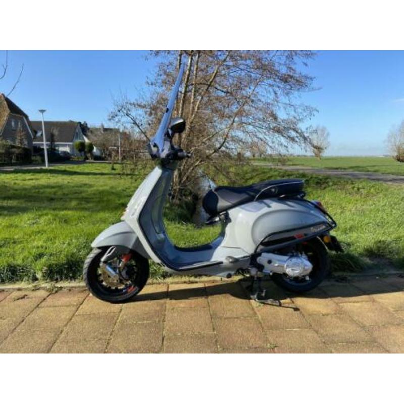Vespa sprint iget snor 2150km 08/2018 1e eigenaar