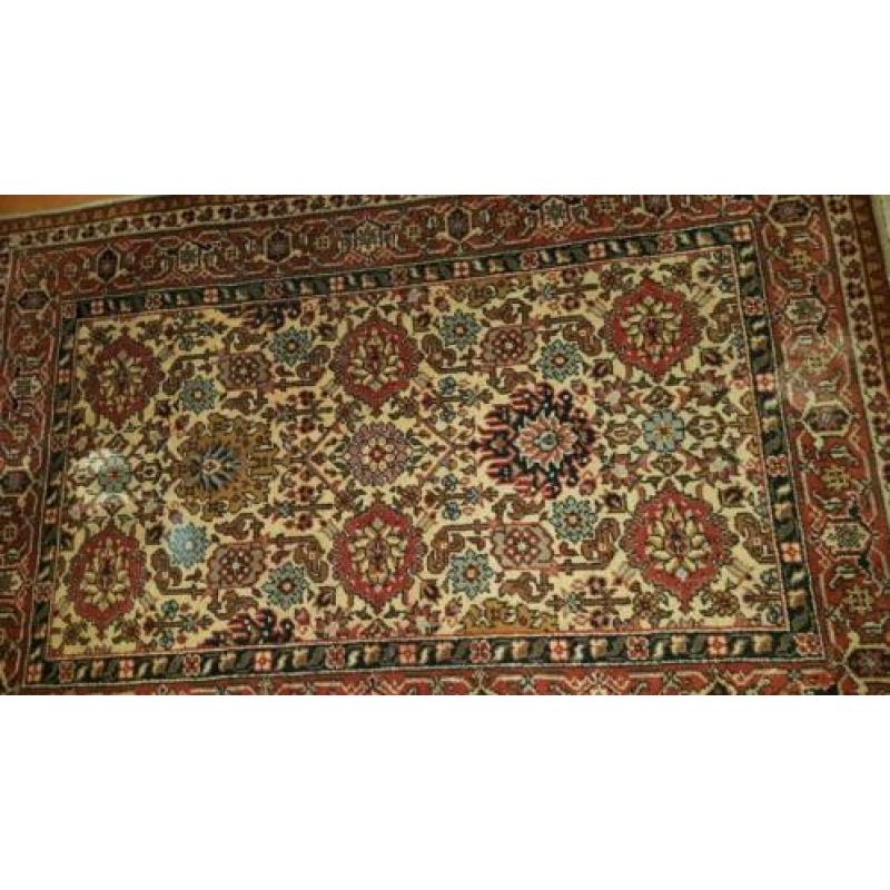 Mooi warm Perzisch TAPIJT/KLEED 102x150 cm