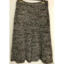 Caroline Biss grijs/beige midi rok in bouclé stof, maat 42