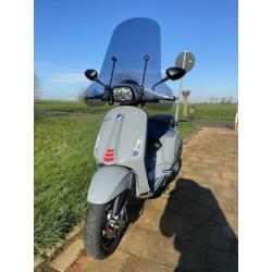 Vespa sprint iget snor 2150km 08/2018 1e eigenaar