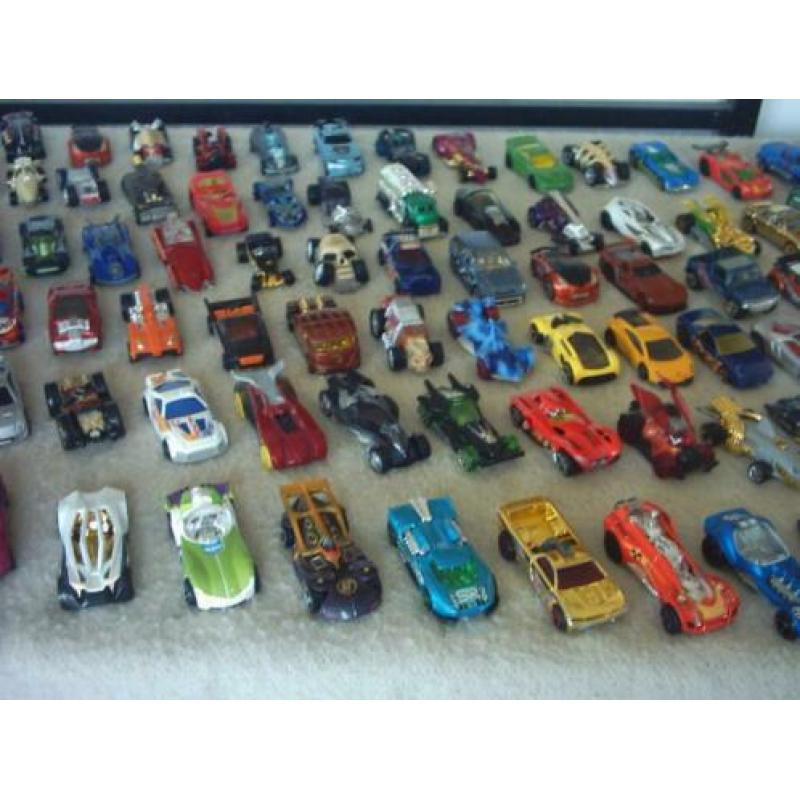 120 Hot Wheels wij ruimen op