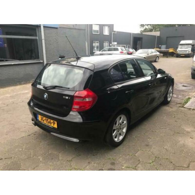 BMW 1-serie 116i Grote beurt gehad apk nieuw