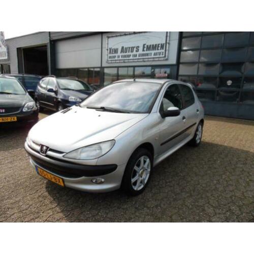 Peugeot 206 1.6-16V Gentry 5 Deurs, Airco, LM-velgen, Trekha