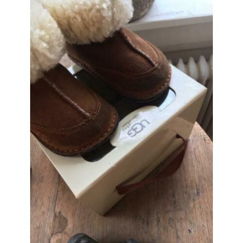 Baby UGG maat S