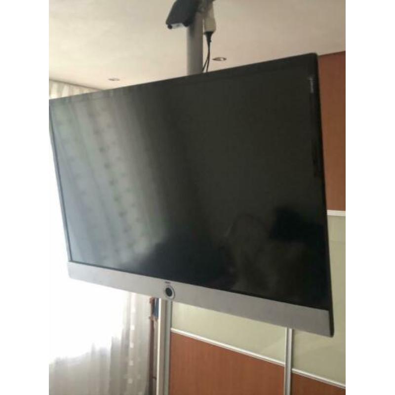 Flatscreen 3D scherm Loewe Connect 46 zilver wandmodel