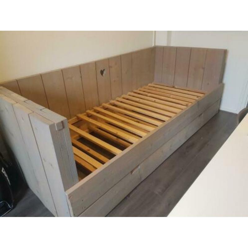 Steigerhouten bed plus kast