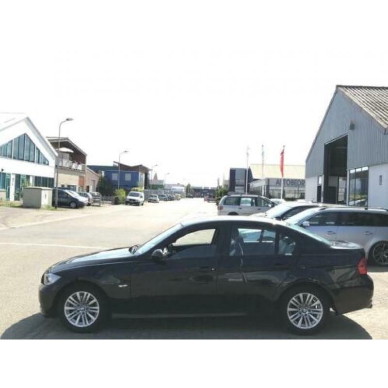 BMW 3-serie 318i Climate/ Cruise/ Leer/ 4x el.raam/ NAP/ APK