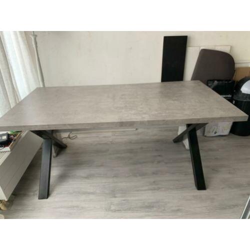 kruispoten tafel maat 180 bij 90 cm