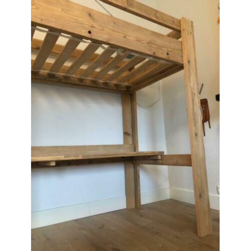 Prachtige steigerhouten hoogslaper (matrasmaat 80x190)