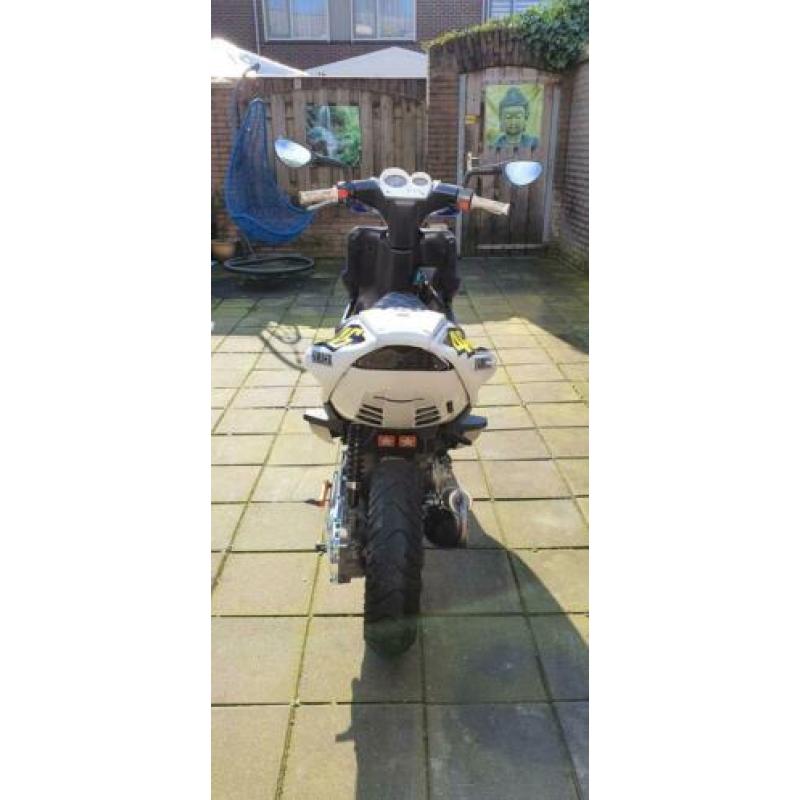 Aerox Rossi Voorkap gezocht!