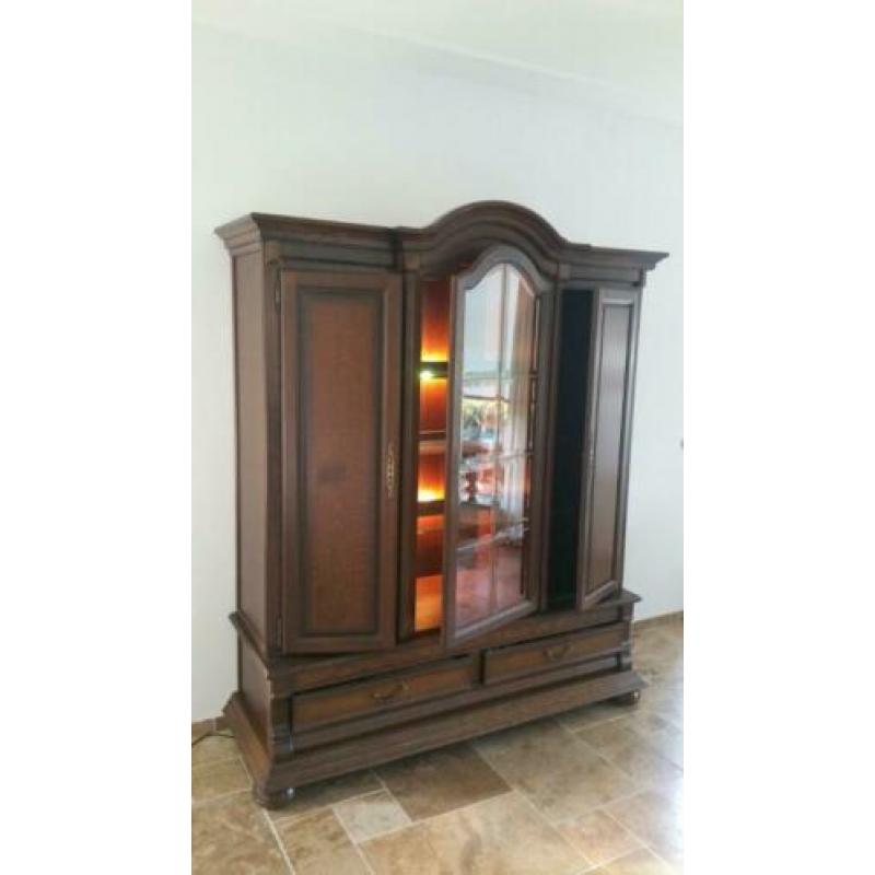 Eiken kast, buffetkast, vitrinekast, kabinet