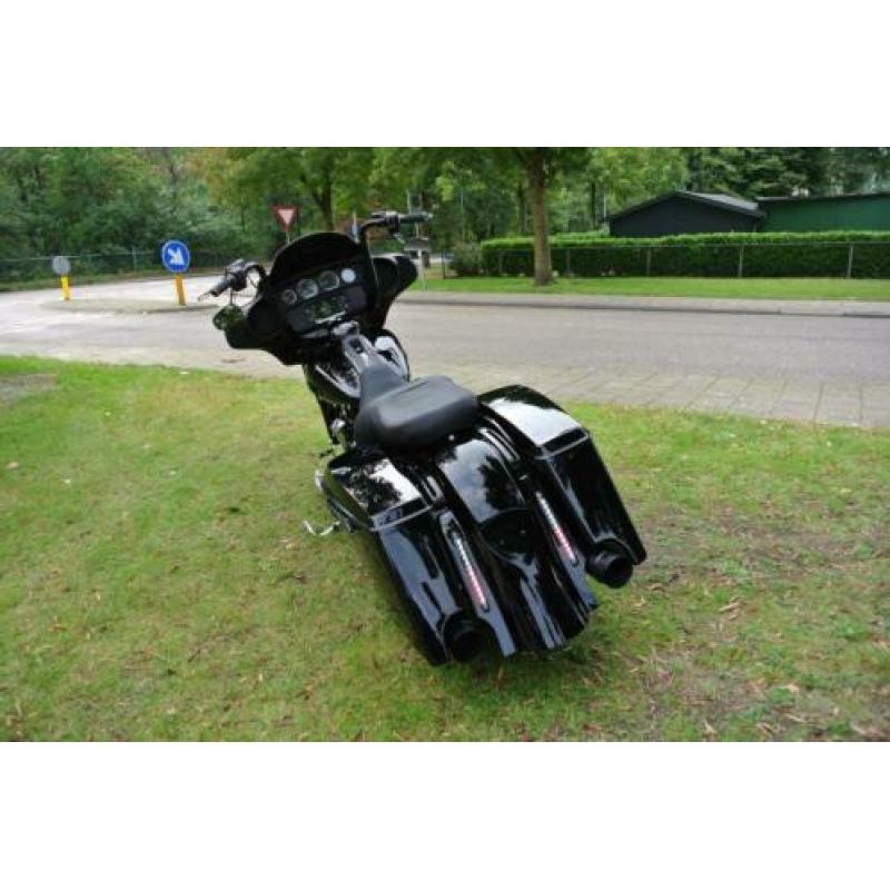 Harley-Davidson Ultra Classic FLHTCU Ultra Glide Bagger Stre