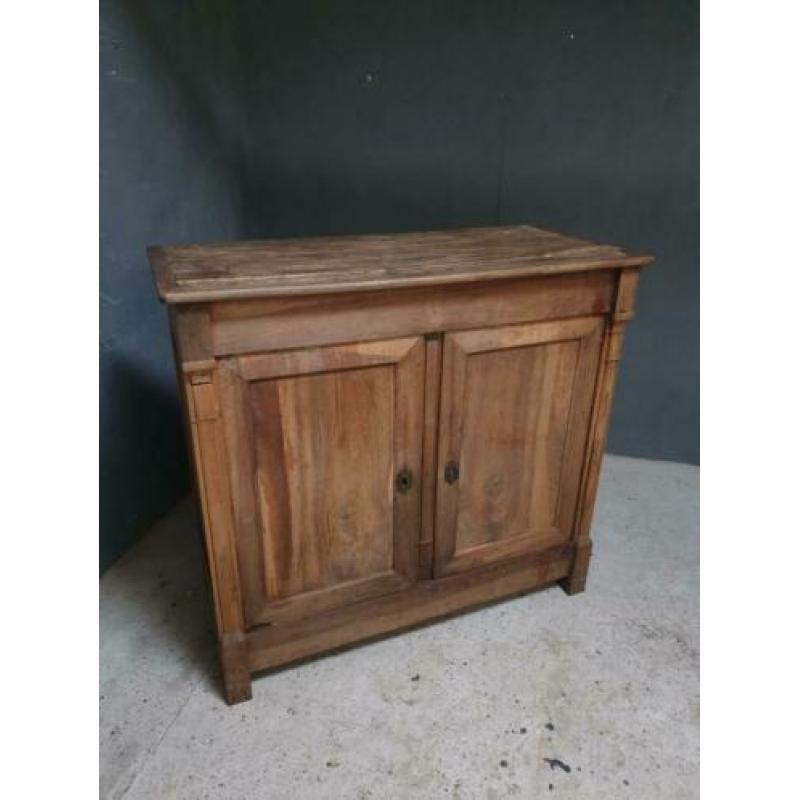 Antieke kast dressoir notenhout