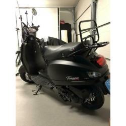 NIEUW, NUL KM!! Scooter (snor) compleet.